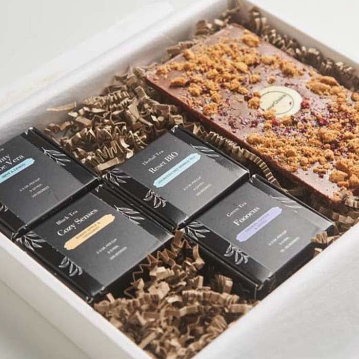 Coffret cadeau de 4 thés Zen & une barre de chocolat belge