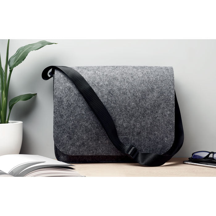 Sac messager en feutre RPET - Gris - item_ambiant_picture